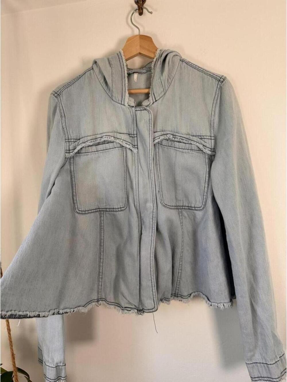 Free People Cropped Denim Jacket Hooded Raw Edge Light Wash Boho Festival L - Picture 6 of 8